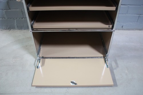 USM Haller Highboard in beige mit Auszügen und Boden 2 Klappen - Bild 5 von 5