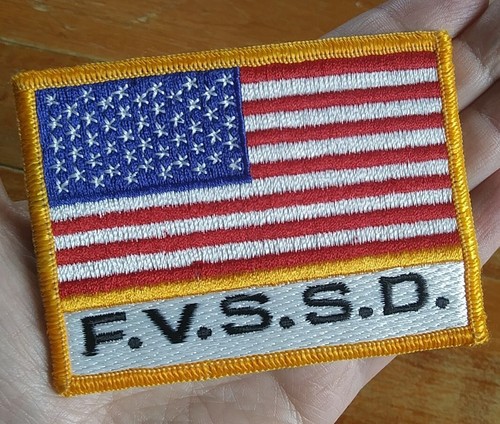 VINTAGE American USA Flag Red White & Blue F.V.S.S.D. Fred Villari Karate PATCH - Afbeelding 1 van 6