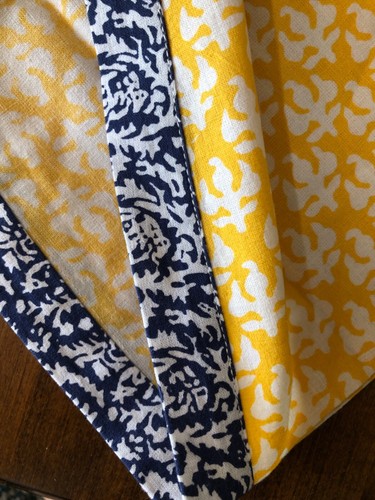 Williams Sonoma Cotton Navy Blue Yellow Round Tablecloth 70” NWOT - Picture 5 of 5