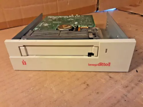 IOMEGA IO2000Wi DITTO 2GB BACKUP DRIVE 5.25'' 