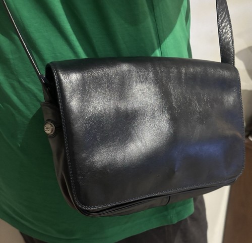 ENNY-ICONIC ITALIAN VINTAGE-MEDIUM SOFT LEATHER-CROSS BODY BAG IN NAVY BLUE-VGC. - Picture 19 of 19