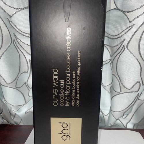 Varita rizadora creativa GHD Curve para rizos despeinados de larga duración y definición - Imagen 2 de 4