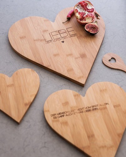 Ruote Tagliere Cuore Grande 37x35x1,5cm Legno Bambù Letto Cucina Tagliere - Foto 3 di 3