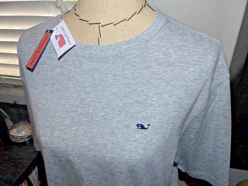 VINEYARD VINES Men's Short Sleeve Gray Embroidered Whale Tee Shirt SM NWT - Picture 2 of 5