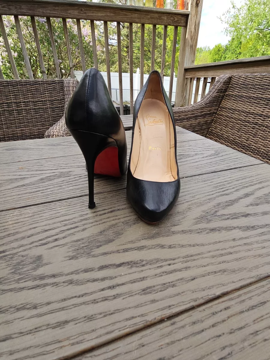 Christian Louboutin Paris Black Pumps Round Toed Heels Stiletto 4 in Size 37