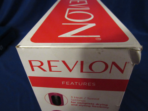 Revlon Essentials Lightweight Ionic Hair Dryer with Concentrator, 1875 W, Pink - Picture 8 of 9