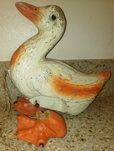 SHABBY Composition Paper Mache Duck Goose Pull Toy AS IS Chippy GARDEN curio