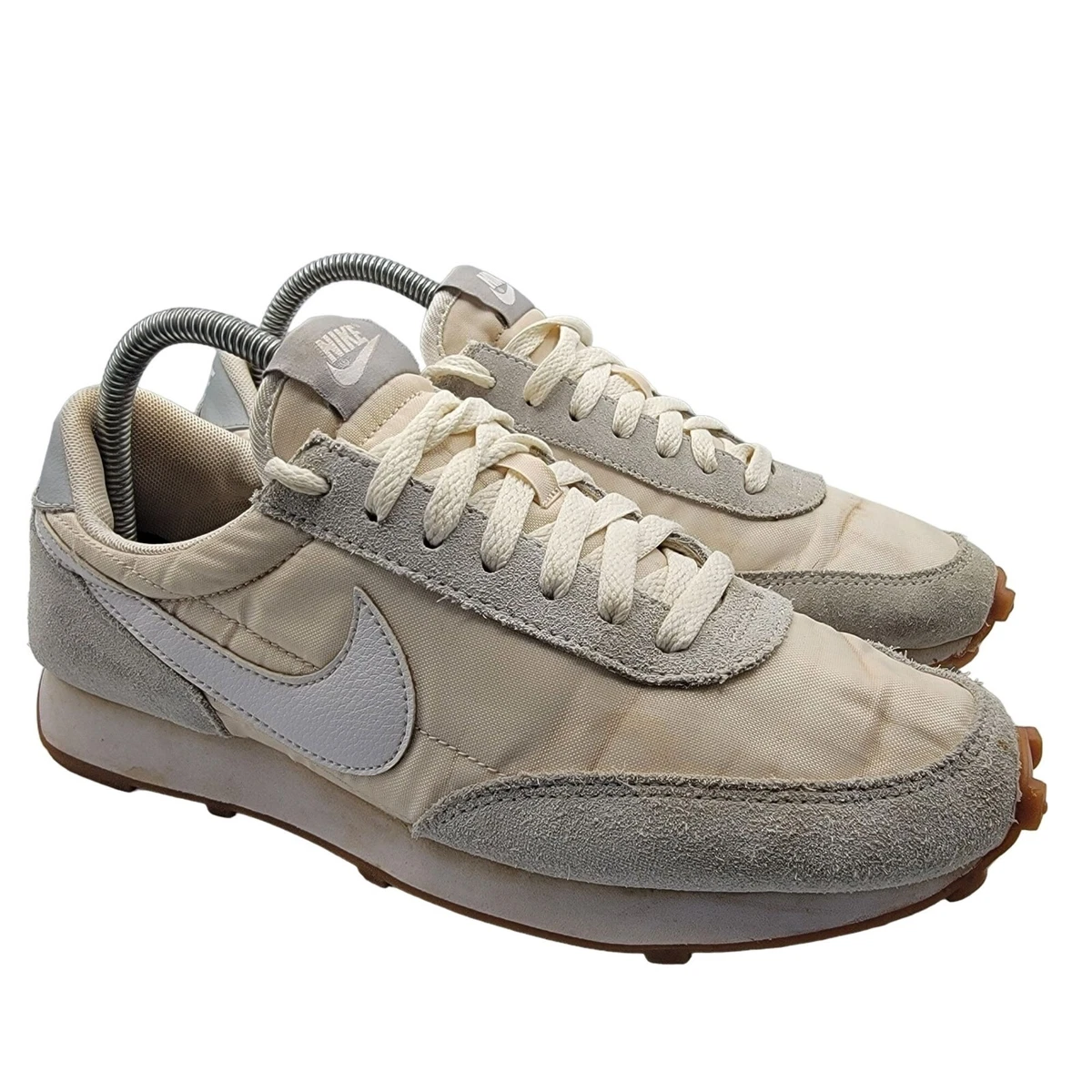 Nike Daybreak Womens size 9 Beige Running Shoes Casual Low Top