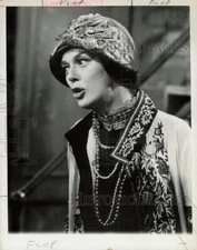 1963 Press Photo Actress Rosalind Russell - hpp33643