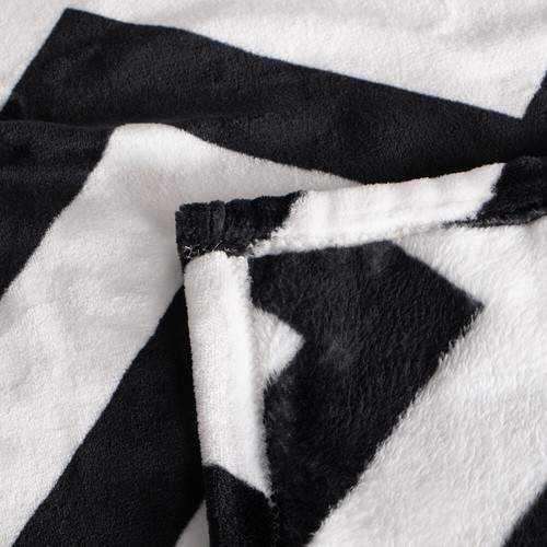 Simple Stylish Flannel Fleece Blanket Stripe Printed Ultra Soft Warm Throw - Picture 21 of 22