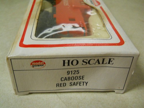 Model Power 9125 Caboose Red Safety Railroad Train Car - Picture 2 of 4