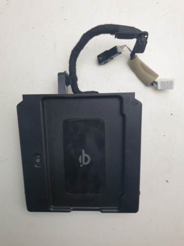 #9879J Lexus NX300H 2018 - 2021 CONTROL UNIT WIRELESS CHARGER 861C0-78020 - Picture 3 of 7