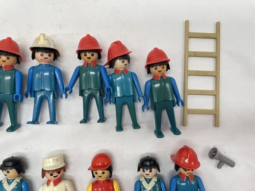 Playmobil Vintage 1974 Figures Mixed Lot Of 16 Including 10 Firemen, Ladders - Picture 6 of 8