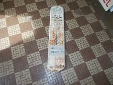 VINTAGE ORIGINAL QUAKER STATE MOTOR OIL THERMOMETER ITS A LUCKY DAY FOR YOUR CAR