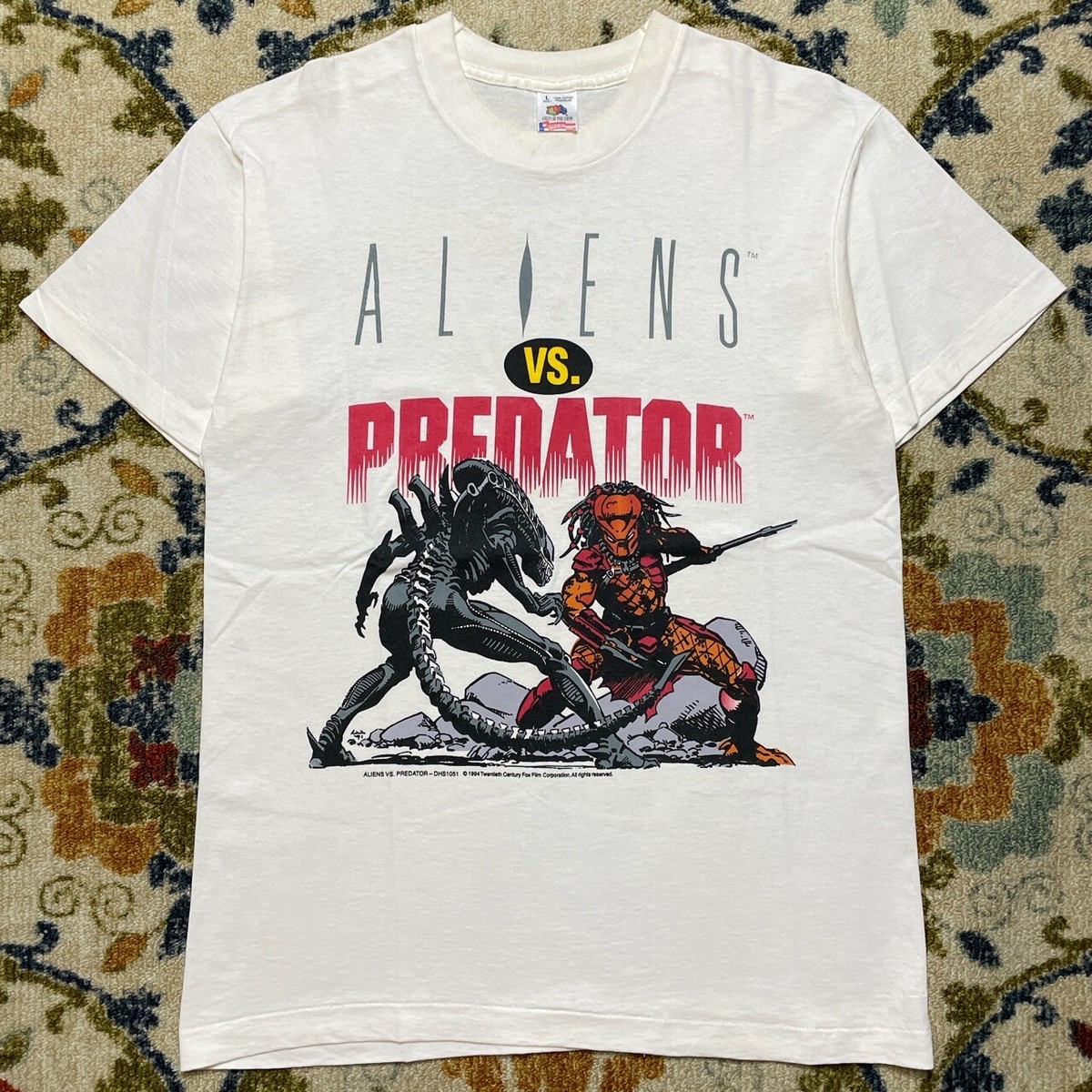 Vintage Aliens VS Predator Comic Images T Shirt Sz L 1994 FOTL Rare | eBay Vintage Aliens VS Predator Comic Images T Shirt Sz L 1994 FOTL Rare | eBay