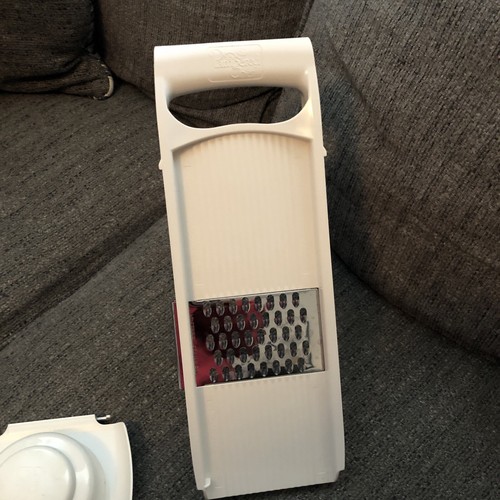 Pampered Chef Ultimate Mandoline Slicer Grater #1087 W/ 4 Blades Kitchen Gadget - Picture 10 of 12