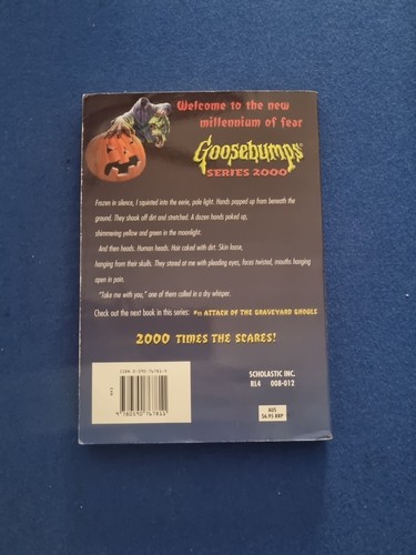Goosebumps Series 2000 #10 Headless Halloween R.L Stine Paperback Book - Picture 2 of 6
