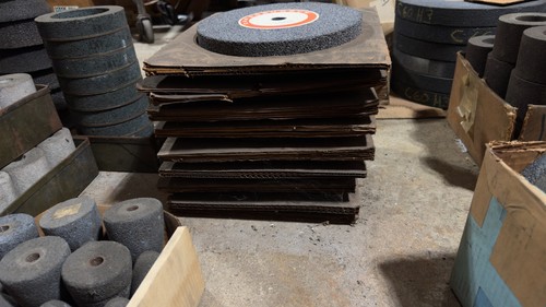 Carborundum 10x1x7/8 Schleifstein Rad Max RPM 2483 A24-Q6-V30 - Bild 2 von 3