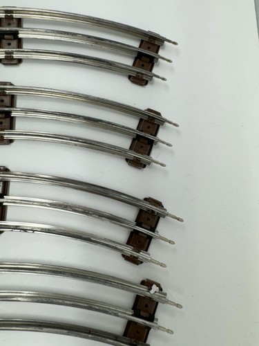 Lionel O Gauge 3 Rail 9" Curved Track 6 Pieces - Picture 3 of 9