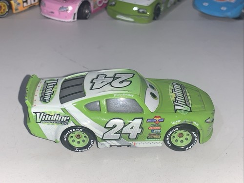 DISNEY PIXAR CARS 3 #24 VITOLINE BRICK YARDLEY PISTON CUP DIE-CAST~1:55 GUC - Picture 7 of 12