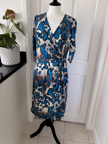 ANONYMOUS .. Stunning Grey/Turquoise mix Short Sleeve Side Tie Wrap Dress Sz 16 - Picture 3 of 9