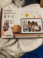 Sandstrom SDPFHD10B25 10.1in HD Wi‑Fi 32GB LCD Digital Photo Frame, Black