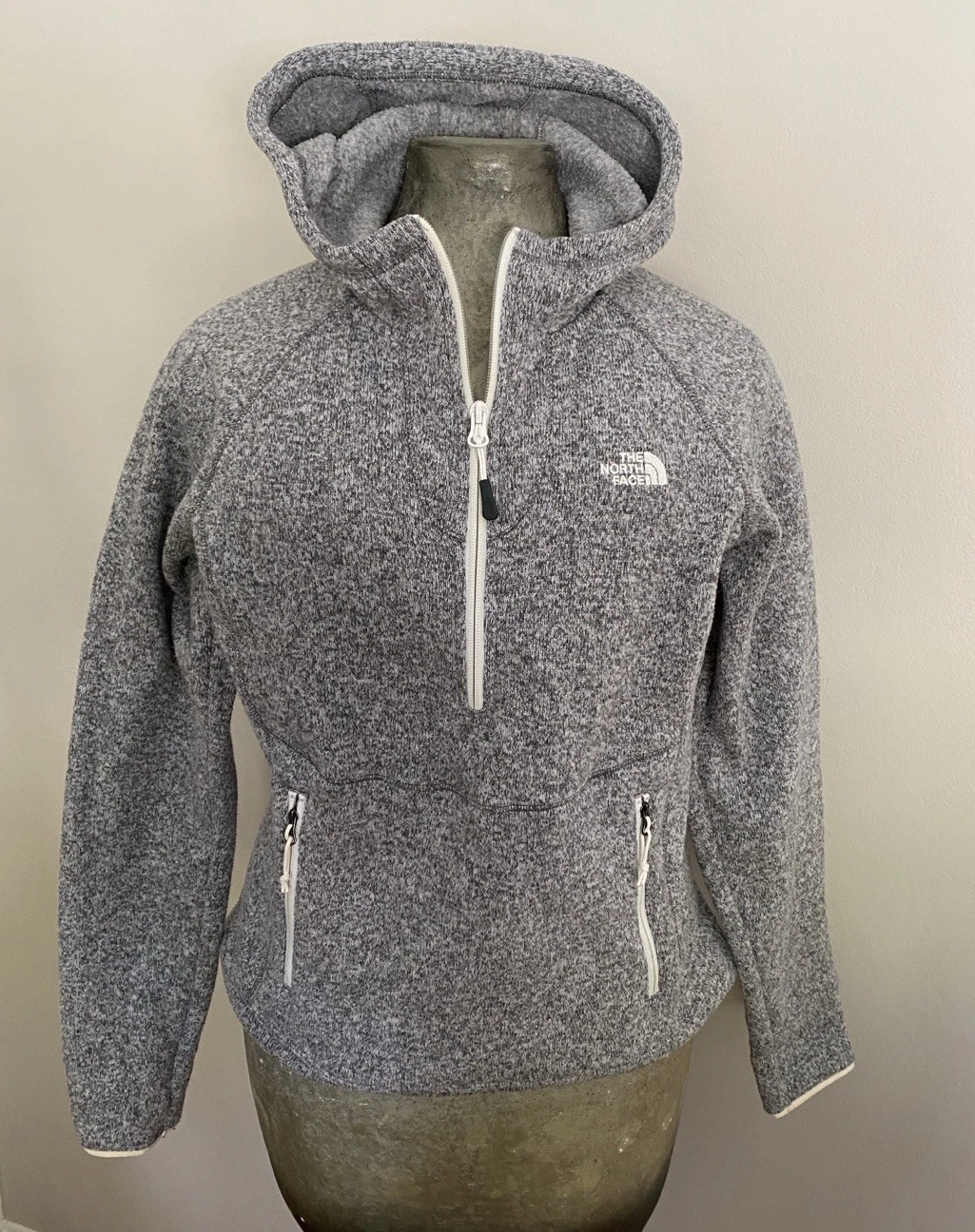 The North Face Hoodie Fleece Women’s Jacket Sz M