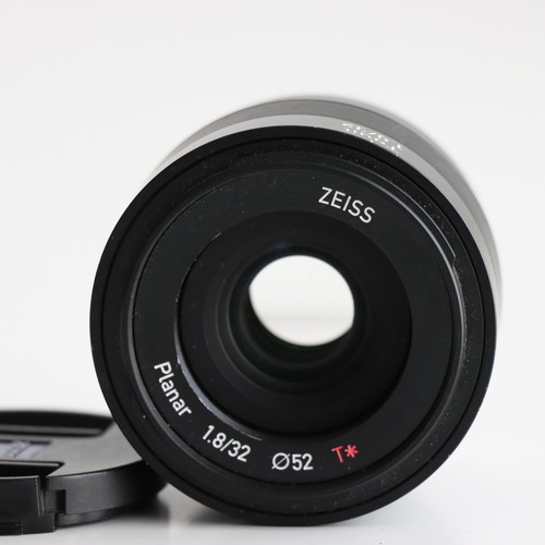 Zeiss AF 32mm f1.8 E Touit Prime Lens - Sony E-Mount, UK Seller, Warranty! - Picture 3 of 4