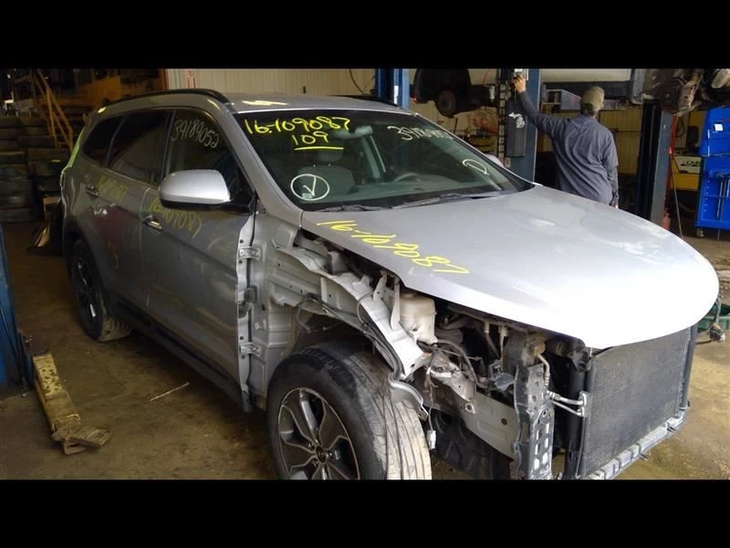 15 16 17 18 Hyundai Santa Fe segunda fila asiento trasero SOLO LARGA DISTANCIA ENTRE EJES Foto 2 de 4