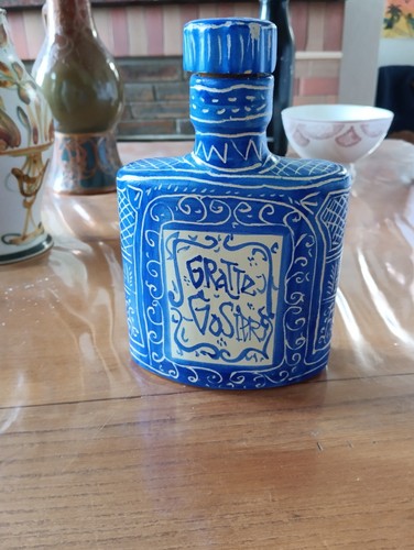 Keraluc Alkoholflasche Kehlkratzer 20. Jh. signiert Yvain