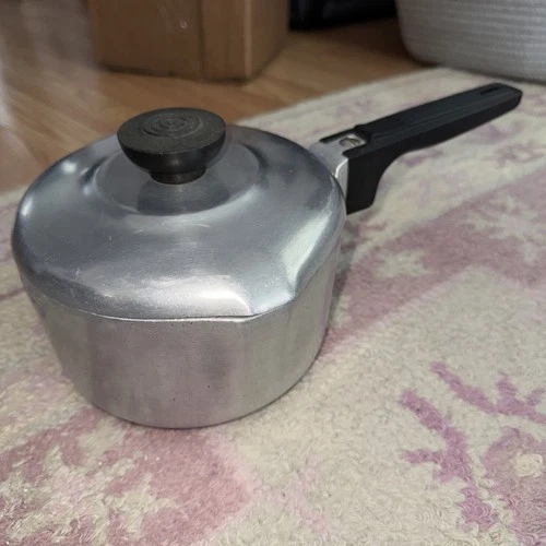 Vintage Wagner Ware Sidney O Magnalite 4681-1/2 M- With Lid