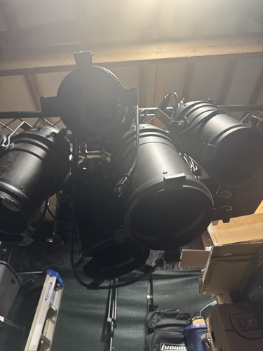 Par Can PAR64 Stage Light With Working Bulb, Clamp, And Mounting Hardware - Picture 2 of 2
