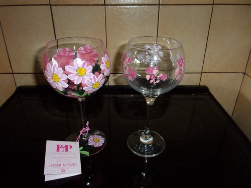 2 VASOS DE GINEBRA MENOS & PAVEY LYNSEY JOHNSTONE PINTADOS A MANO - Imagen 3 de 4