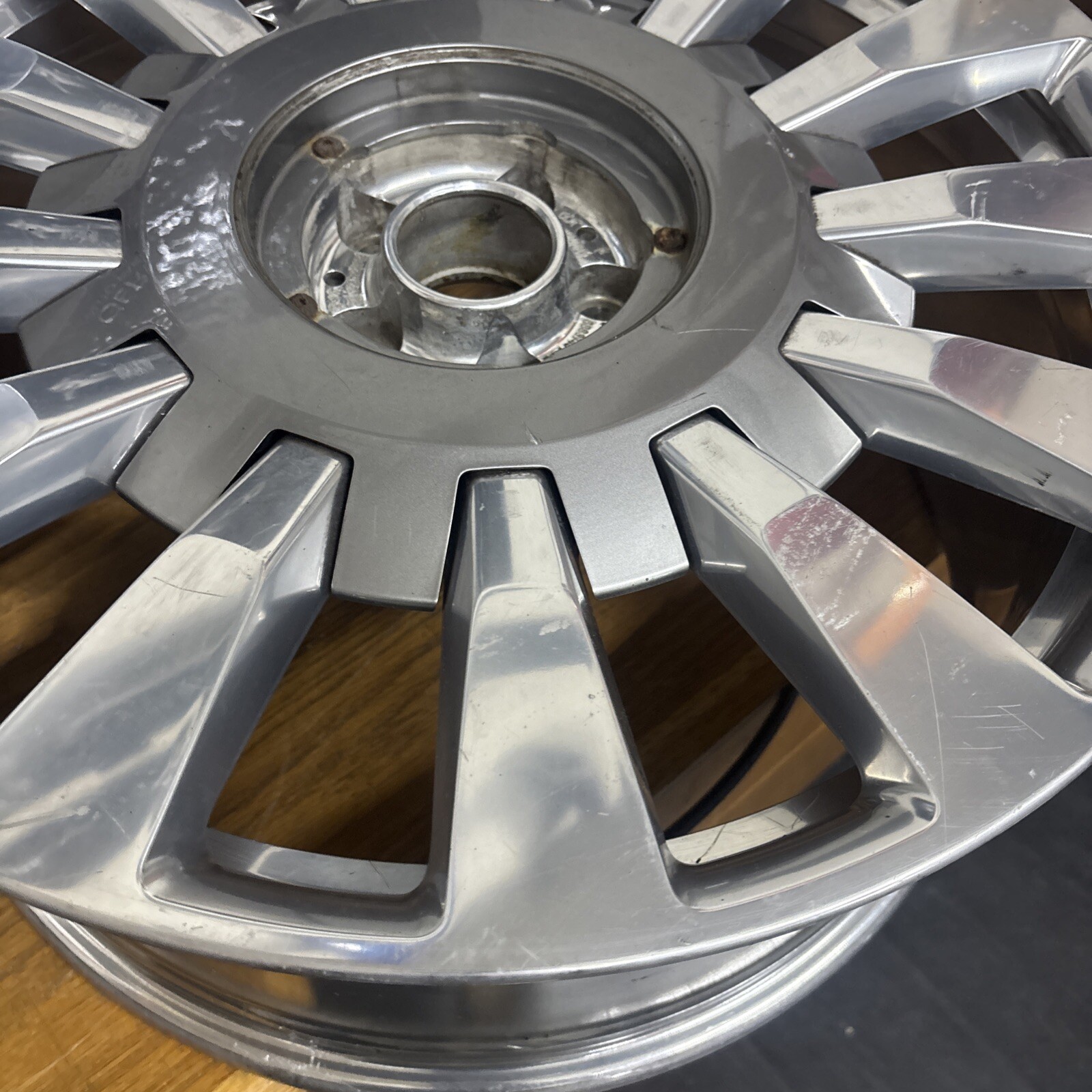 Rolls Royce Phantom 8 Wheel 9.5 X 22 #2314