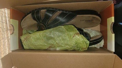 Strictly Comfort Sandals Womens Size 9 Black Small Wedge - Picture 2 of 7
