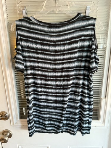 Rock & Republic Top Blue Tie Dye Stripe Short Open Crisscross Sleeve Soft Sz M - Picture 4 of 4