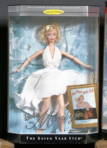 Barbie as Marilyn in the White Dress & Red Dress 6 Doll Lot 17155 & 17452 NRFB - Picture 3 of 10
