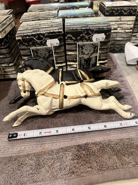 VINTAGE CAST IRON CAROUSEL STYLE HORSE WHITE 8 1/4” X 3 VINTAGE CAST IRON CAROUSEL STYLE HORSE WHITE 8 1/4” X 3