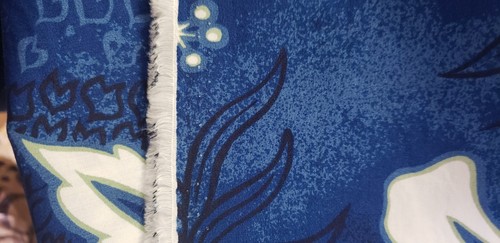 Blue White Hibiscus Flower Hawaiian Sewing Fabric Luau Party Vintage 43 x 60 in - Picture 4 of 4