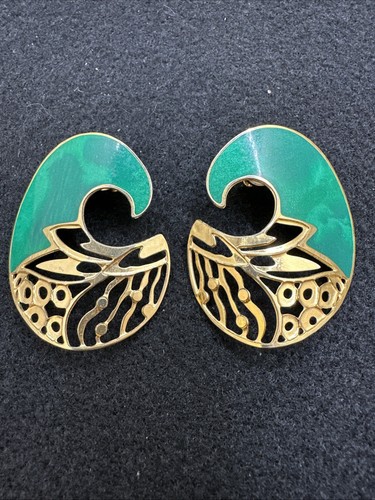 Edgar Berebi Cut Out Post Earrings Green Gold Tone - Picture 11 of 11
