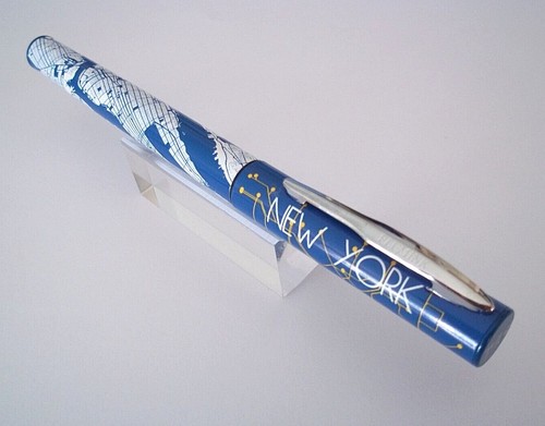 MAGNIFIQUE ET CHARMANT STYLO PLUME DE LA MARQUE PLUMINK NEUF DE STOCK KC22-25 - Imagen 7 de 7