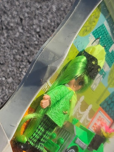 Vintage 1968 Ideal Rally Flatsy Doll with Car in Frame Tray NIB NOS Green - Picture 5 of 16
