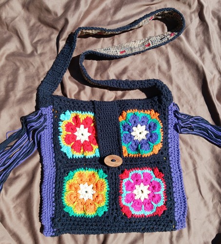 Handmade Granny Square Crochet Crossbody Bag Vintage GUC - Picture 2 of 9