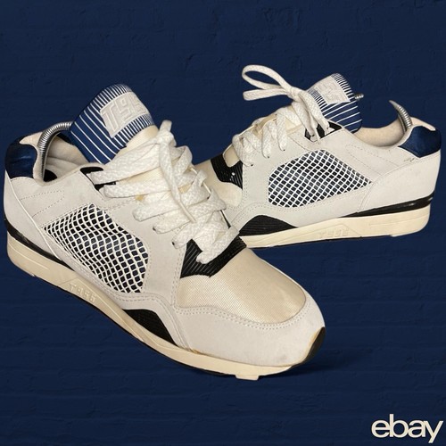 VTG Running Sneakers Size 7 US Men - Style Code T956 - Old Stock Concepts RARE !