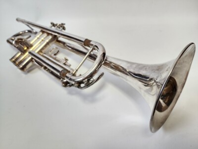 YAMAHA YTR-3325S Bb Trumpet Mouthpeace Musical instrument