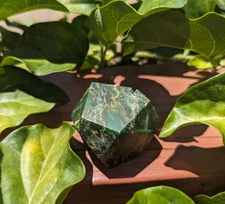 Emerald free form