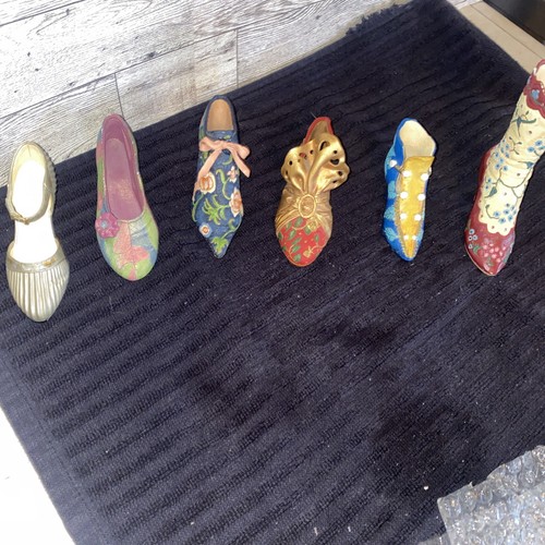Just The Right Shoe Lot Of 7 Miniature Shoe Figurines
