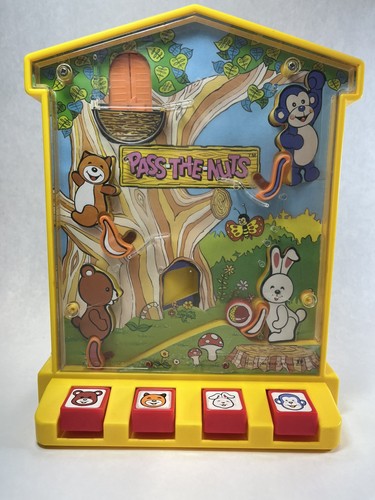 Vintage Pass The Nuts Flipper Eichhörnchen Tierspiel TOMY funktioniert mit Gebrauchsspuren