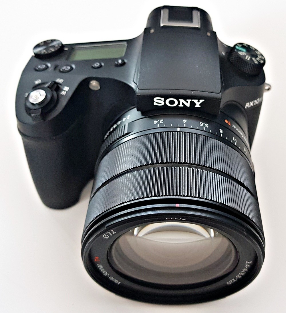 Sony Cyber-Shot DSC-RX10M3 20.1MP Digital SLR Camera with 3in 