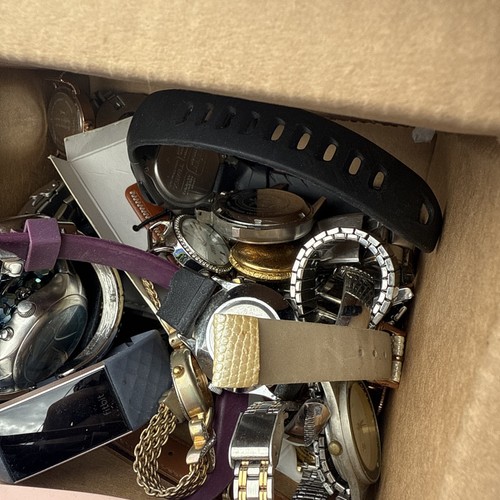2 LB 12 Oz Estate Sale Watch -Mixed Styles Vintage to Modern Timex Junk Drawer - Picture 4 of 5